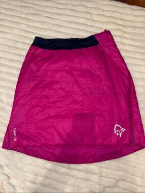 Norrøna Falketind Thermo80 Skirt Festival Fuschia NWOT